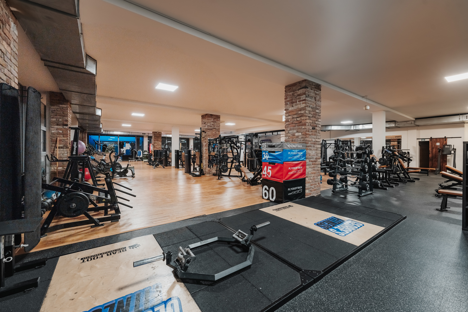 George’s_fitness_interier_004